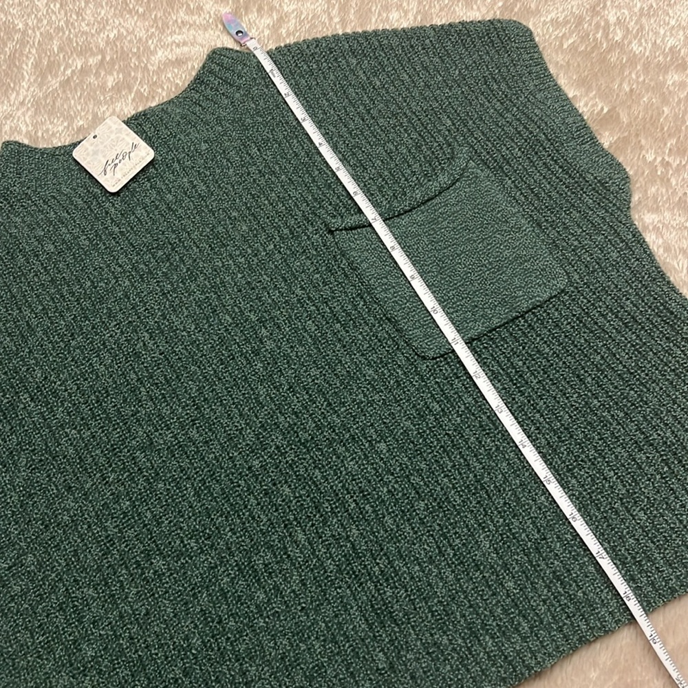 FREE PEOPLE Free-est Freya Short Sleeve
Sweater & Pants Set - Picture 15 of 17